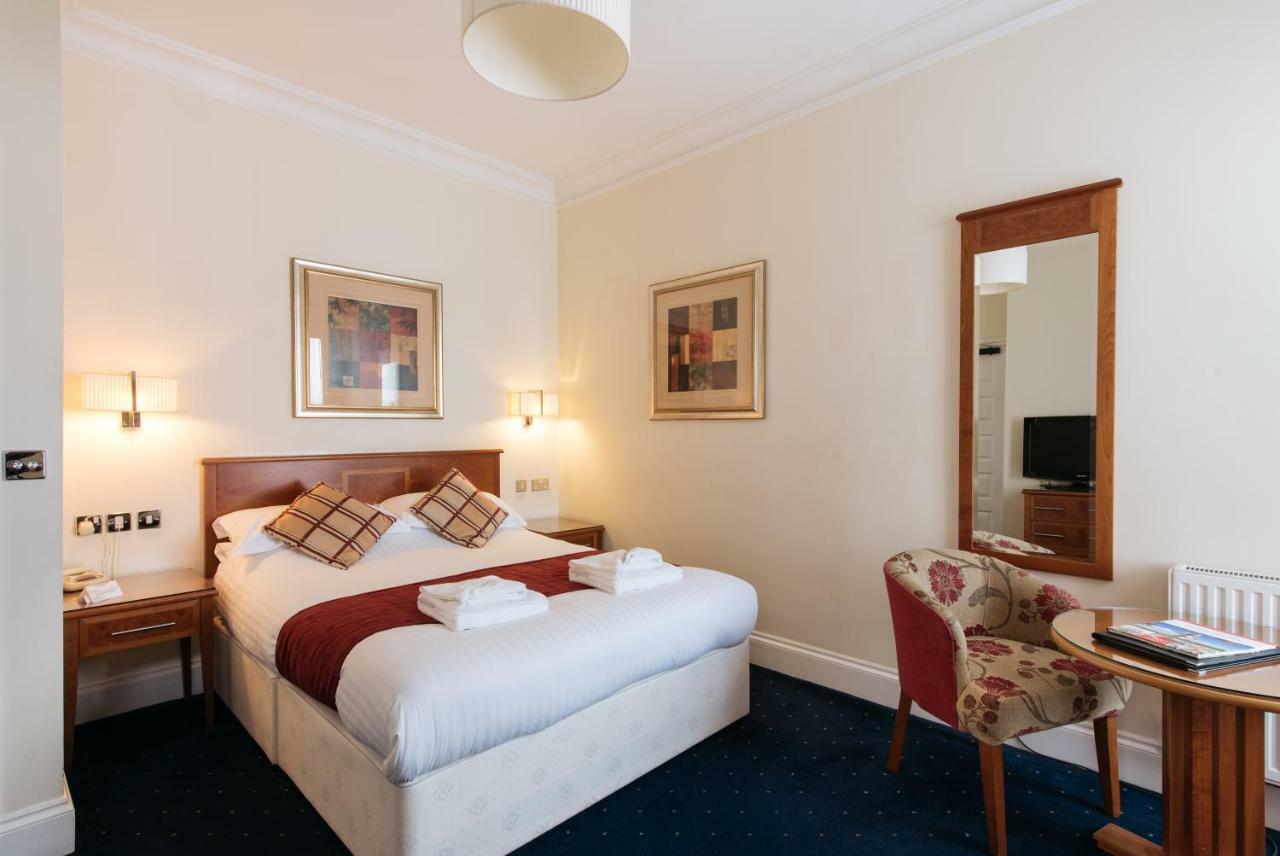 The Palace Hotel Paignton Room photo